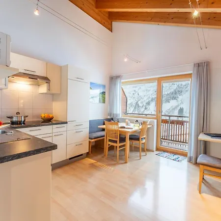 Haus Montana Apartman *